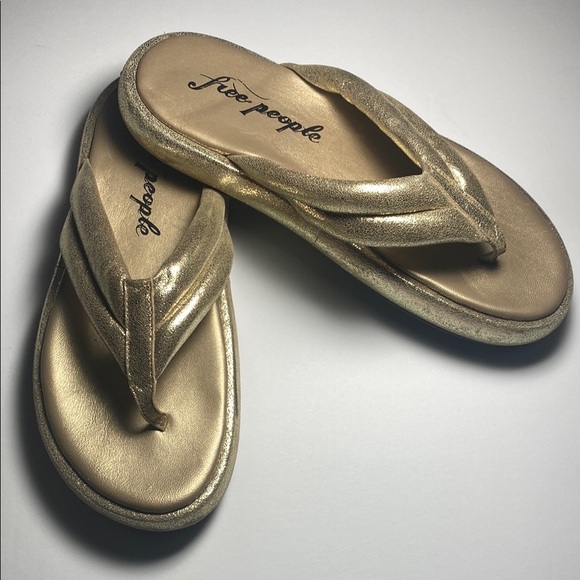 Free People Metallic Gold Platform Flip Flops. Worn once. - Picture 1 of 6